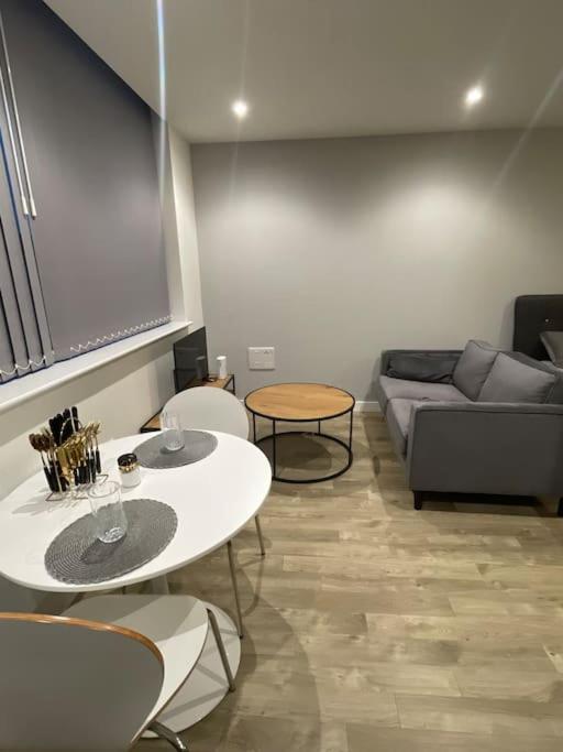 Stylish Flat In Old Trafford Appartement Manchester Buitenkant foto