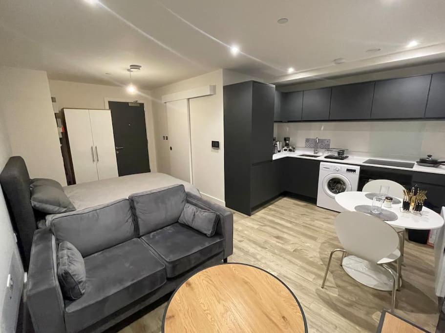 Stylish Flat In Old Trafford Appartement Manchester Buitenkant foto